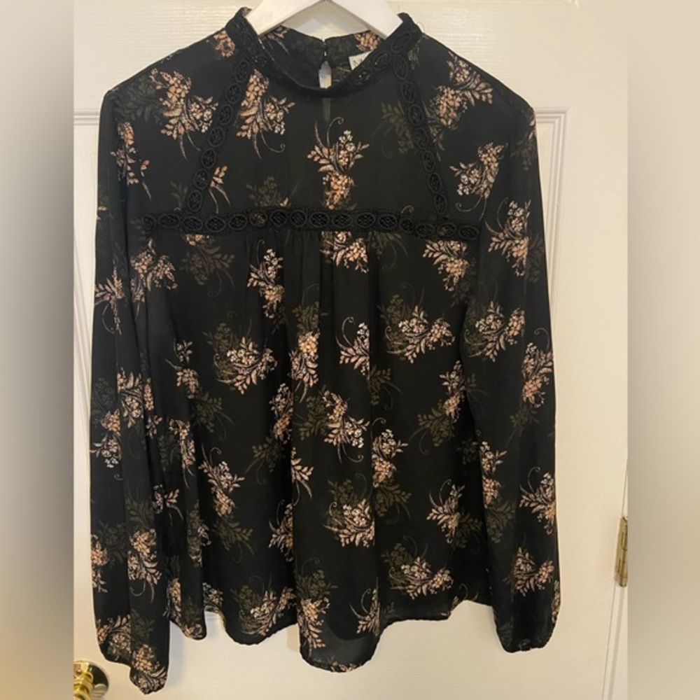 Neiman Marcus floral mesh top